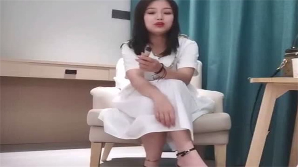 老表探花 足浴店泡来极品巨乳美女上门服务 颜值爆表骚穴任操